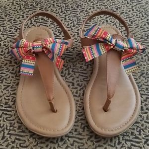 Girls size 1 sandals excellent condition bow